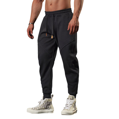 Men's sporty sweatpants with innovative cut and practical pockets Skorter
