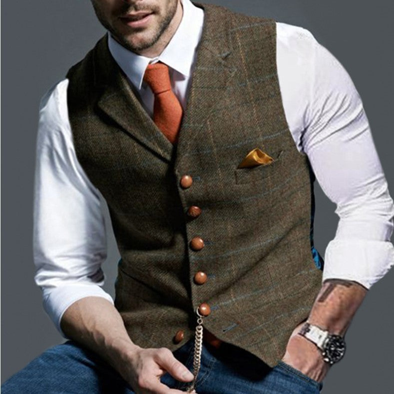 Men's stylish vest with noble wooden buttons Skorter