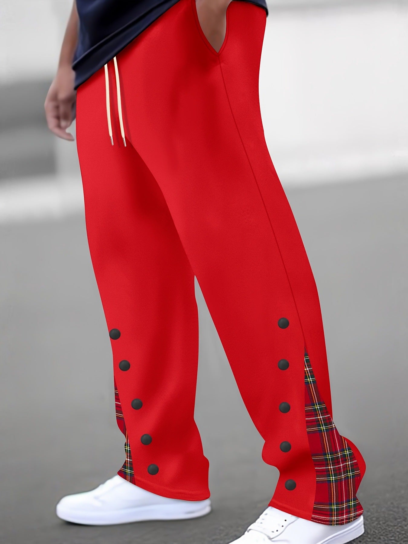 Men's Sporty Jogging Pants with Contrasting Snap Buttons and Breathable Fabric Skorter