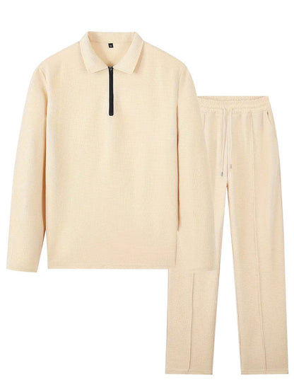 Men's sporty tracksuit with textured outer material and practical zip pockets Skorter