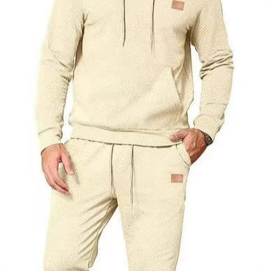 Men's sporty lounge set with stylish hood and practical pockets Skorter