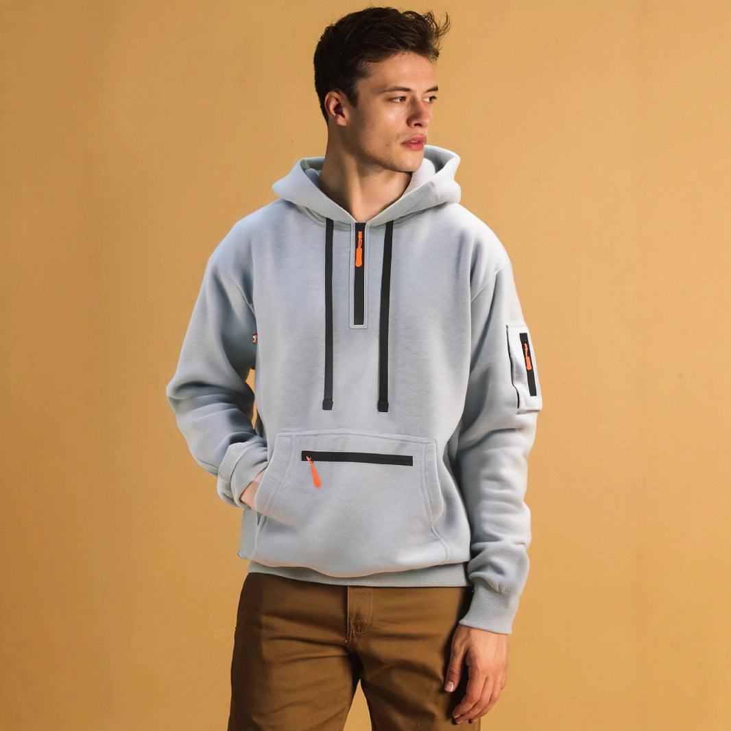 Men's sporty hoodie with practical pockets and stylish zipper Skorter