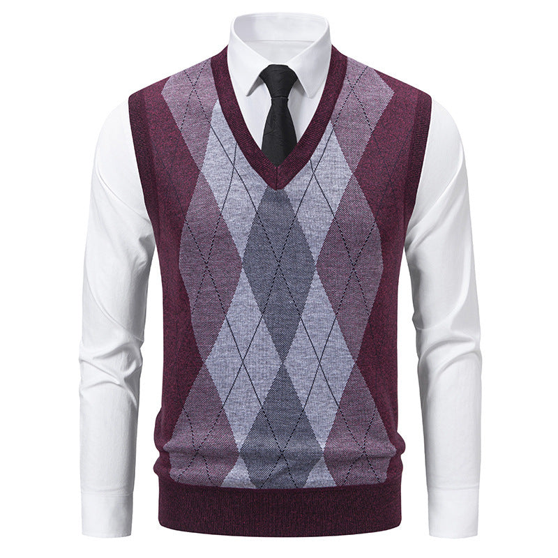 Men's sweater with V-neck and classic diamond pattern Skorter