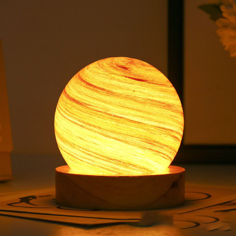 Skorter | Enchanting Planet Lamp – A Universe of Colors and Dreams