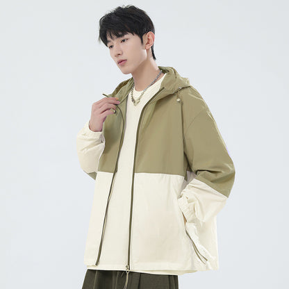 Sportig herrvindjacka med justerbar huva och reflexdetaljer Skorter