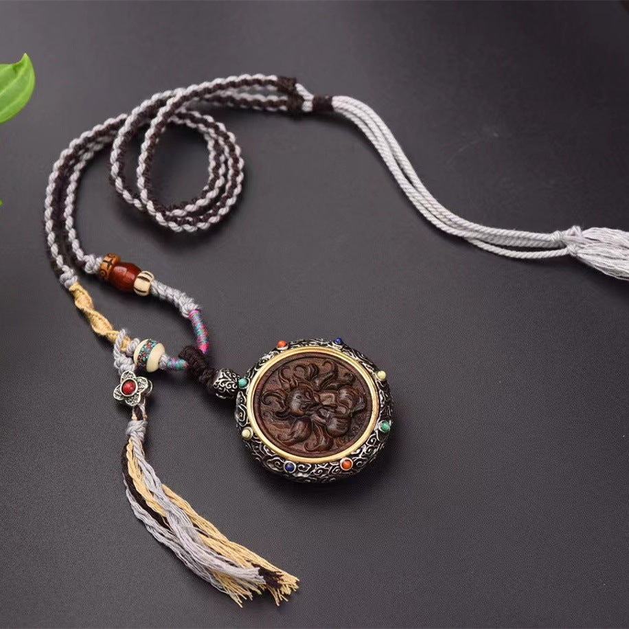 Skorter | Woman Versatile Retro Beauty National Necklace Three-tailed Fox Zhajilam Green Tara Thangka Jewelry