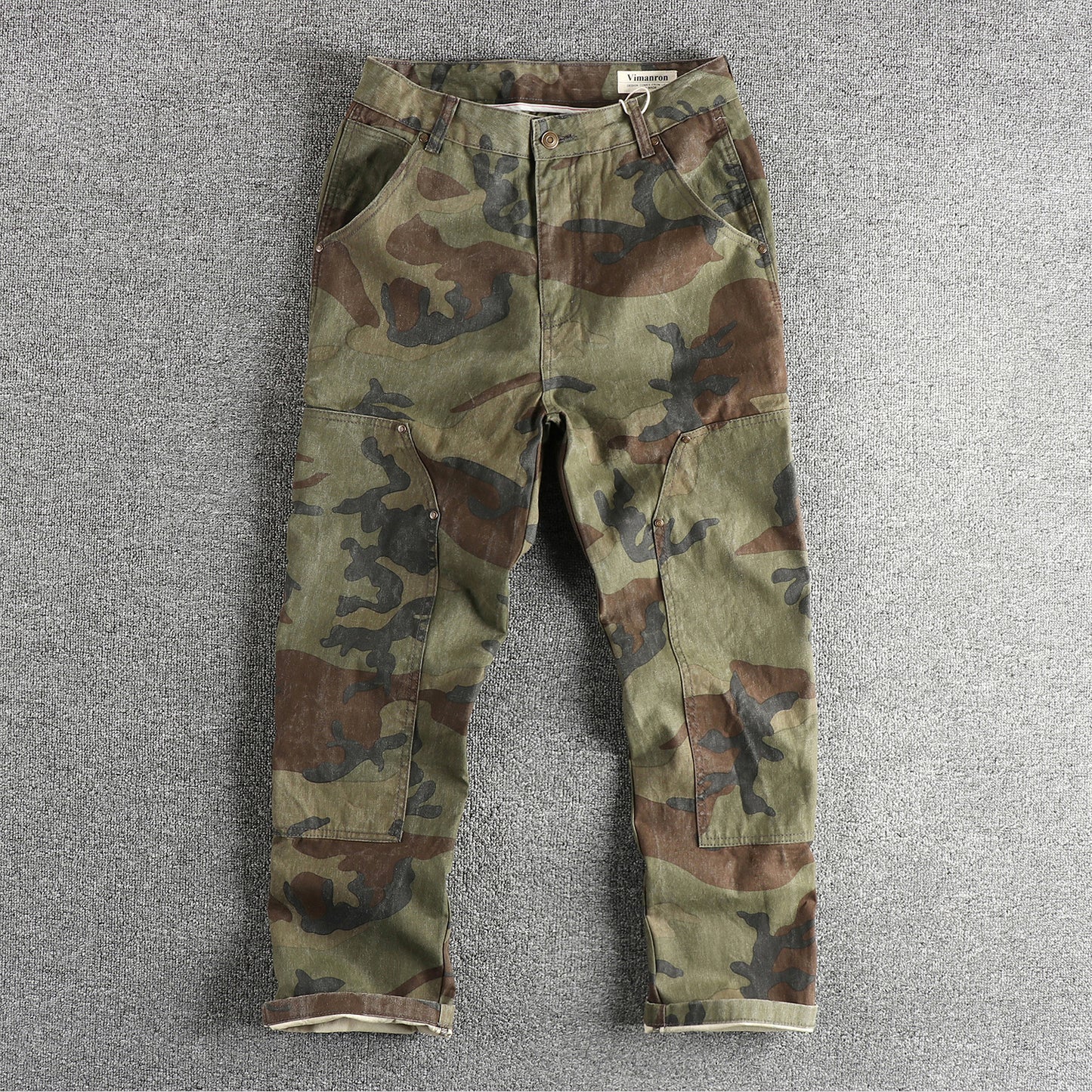 Men's cargo pants in modern camouflage design with multifunctional pockets Skorter