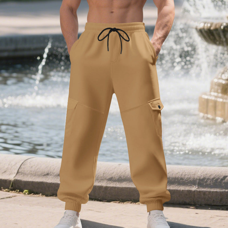 Men's cargo pants with elastic waistband and multiple pockets Skorter