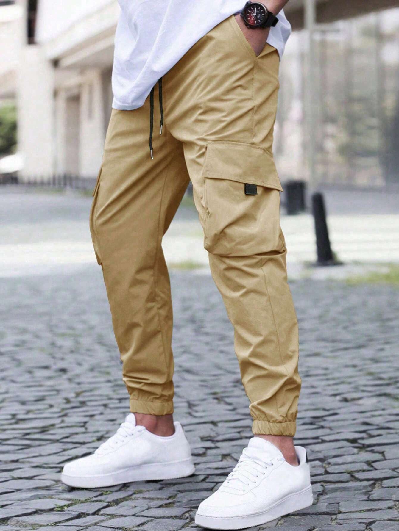 Men's cargo joggers with elastic waistband and practical side pockets Skorter