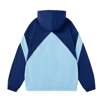 Men's sporty windbreaker with adjustable hood system and reflective details Skorter