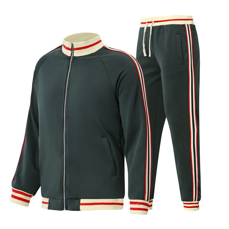 Men's sporty tracksuit with modern design and functional details Skorter
