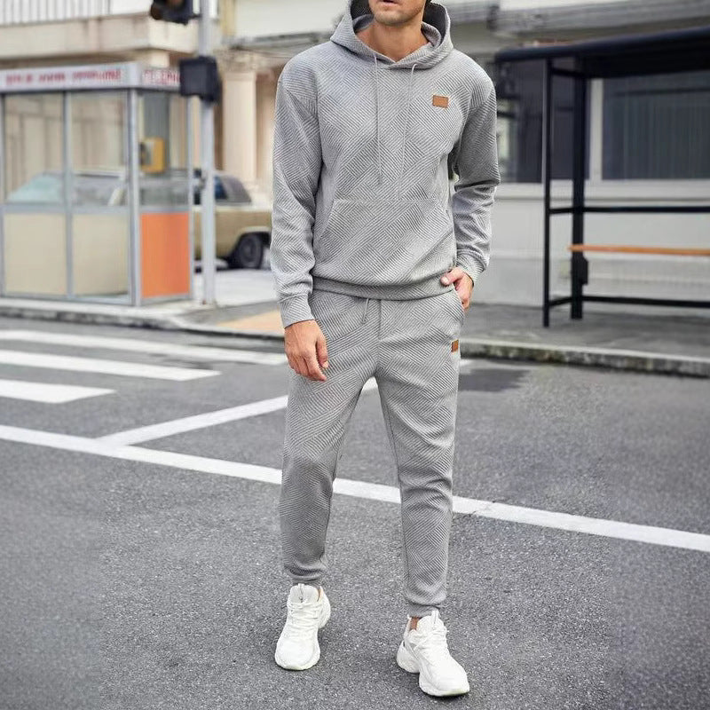Men's sporty lounge set with stylish hood and practical pockets Skorter