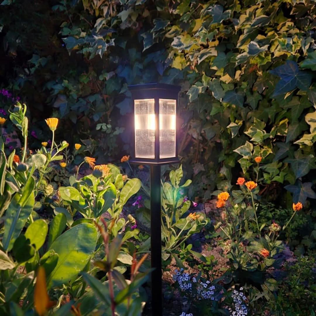 Skorter | Wireless Solar Garden Lantern – GlowPath
