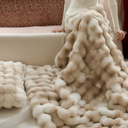 Skorter | Fluffy Faux Fur Travel Blanket – Soft and Washable Fleece Blanket