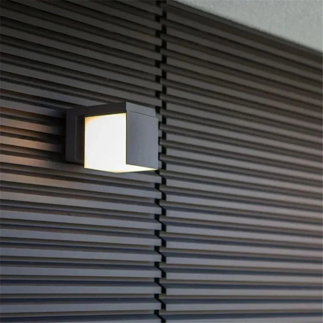 Skorter | Pathglow - Modern LED Outdoor Wall Lamp