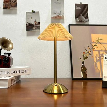 Skorter | LumaNord - Retro Scandinavian Table Lamp