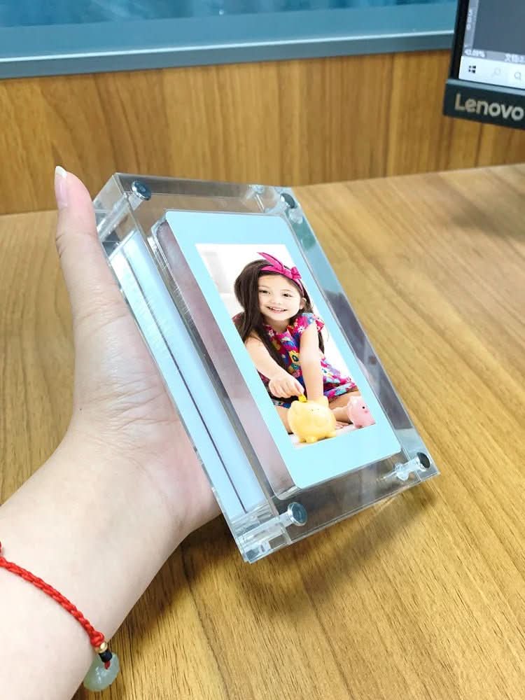 Skorter | Digital Picture Frame 5/7 Inch with IPS Screen
