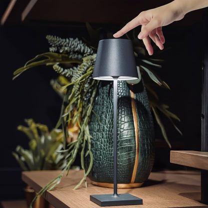 Skorter | PoldLight – Modern LED Table Lamp with Charging Capability