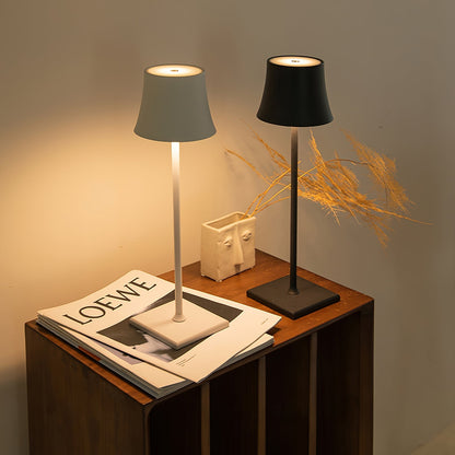 Skorter | PoldLight – Modern LED Table Lamp with Charging Capability