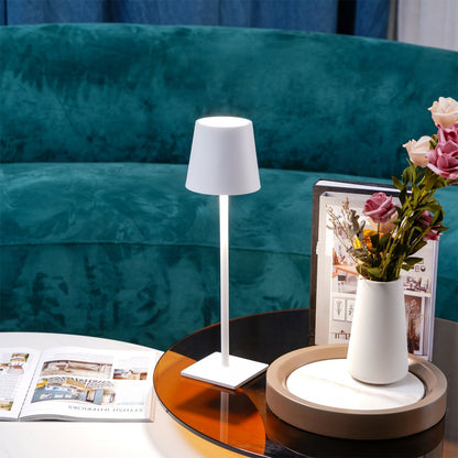 Skorter | PoldLight – Modern LED Table Lamp with Charging Capability
