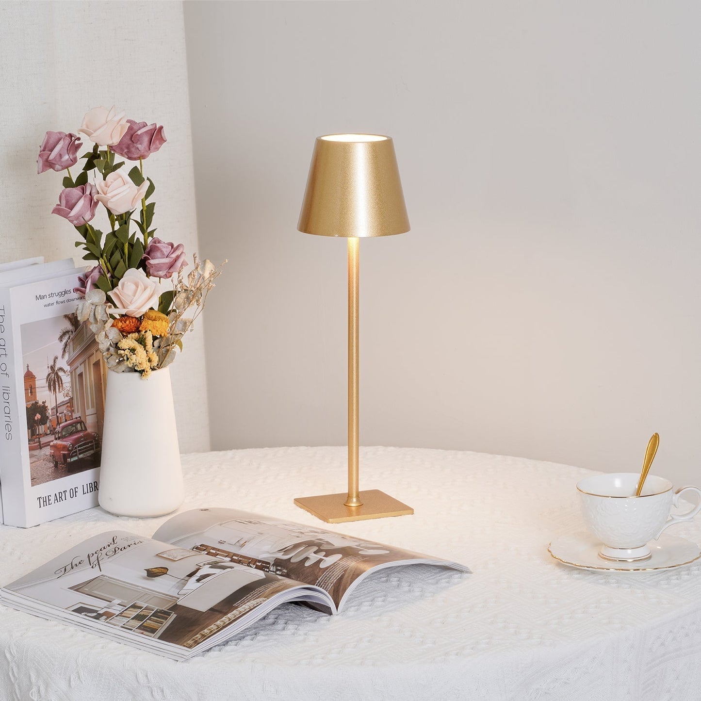 Skorter | PoldLight – Modern LED Table Lamp with Charging Capability