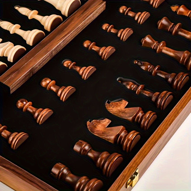 Skorter | RoyalWood lyxigt schackset – massivt träschackbräde med fint detaljerade pjäser