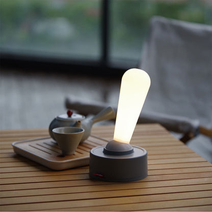 Skorter | vintage table lamp with practical toggle switch
