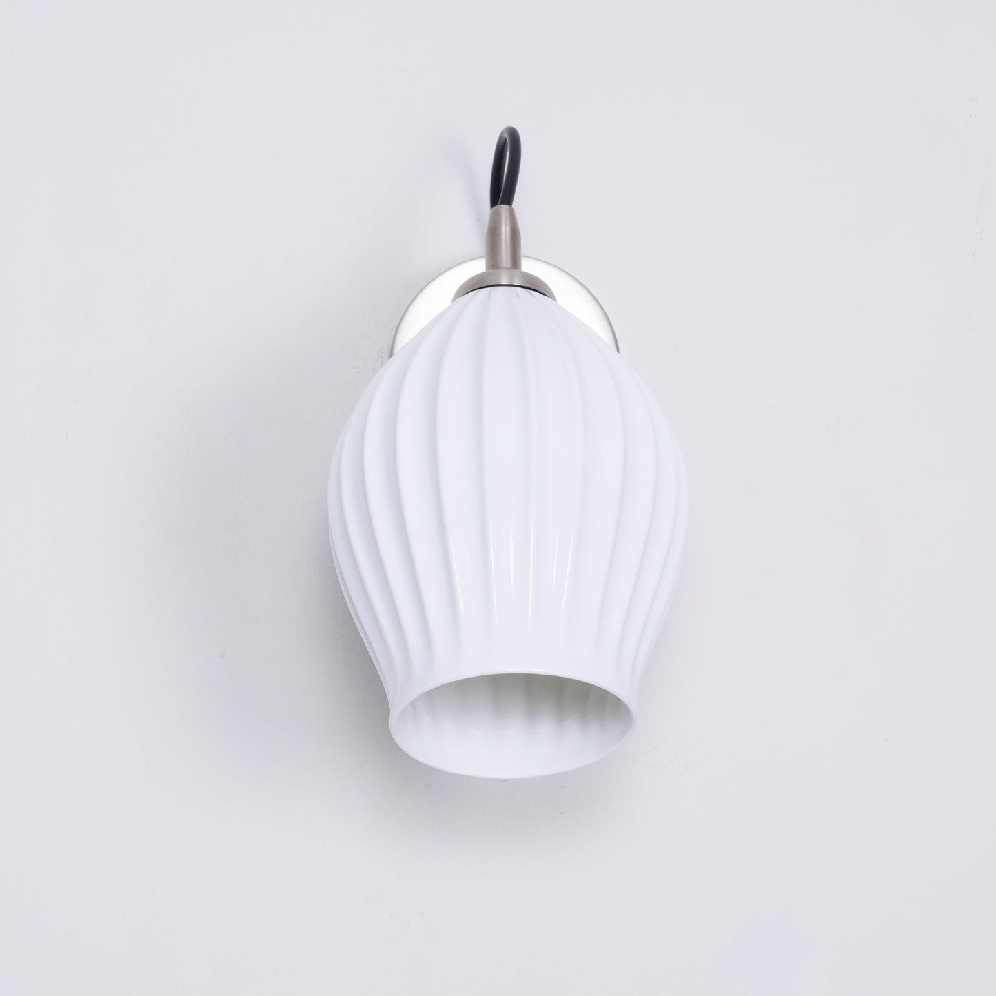 Skorter | Ceramic Ribbed Wall Lamp