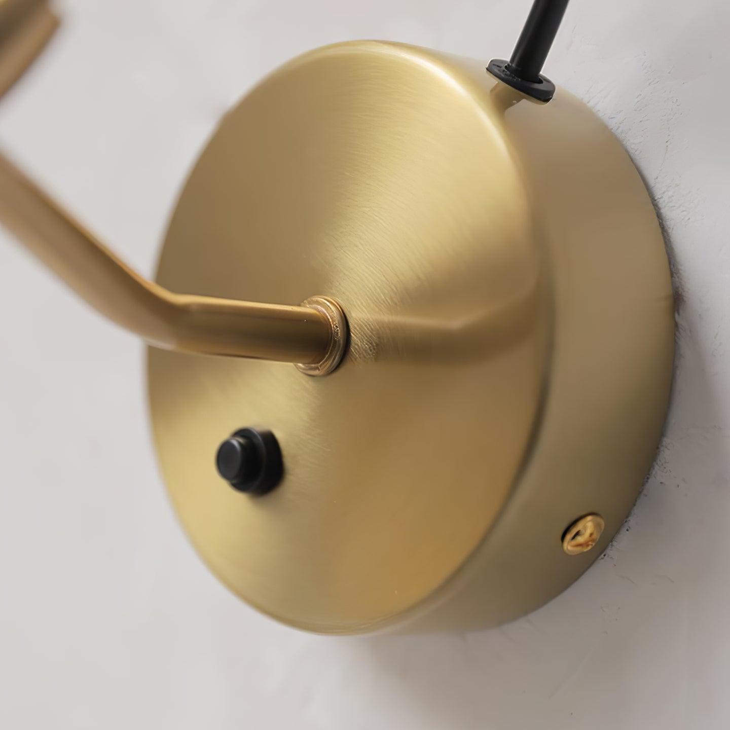 Skorter | Ceramic Ribbed Wall Lamp