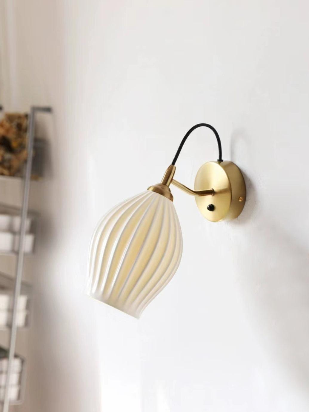 Skorter | Ceramic Ribbed Wall Lamp