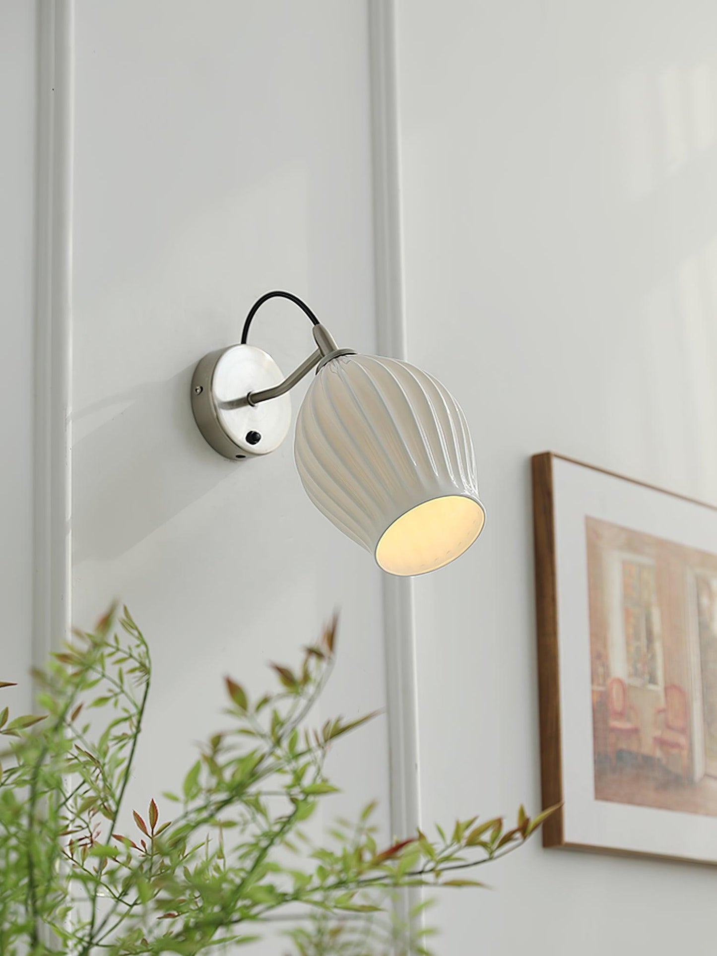 Skorter | Ceramic Ribbed Wall Lamp