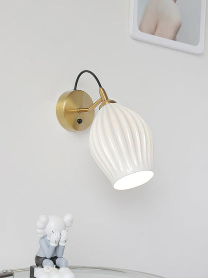 Skorter | Ceramic Ribbed Wall Lamp