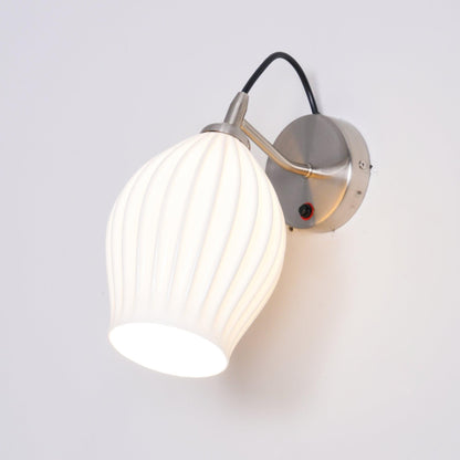 Skorter | Ceramic Ribbed Wall Lamp
