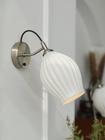 Skorter | Ceramic Ribbed Wall Lamp