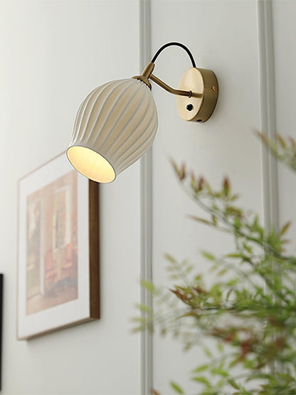 Skorter | Ceramic Ribbed Wall Lamp