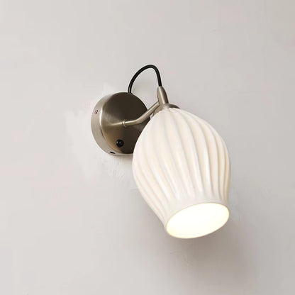 Skorter | Ceramic Ribbed Wall Lamp