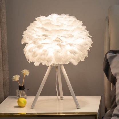 Skorter | Romantic Feather Table Lamp Modern Nightstand Lamp Living Room Café Decoration Wedding Christmas Gift Ostrich Feather Light