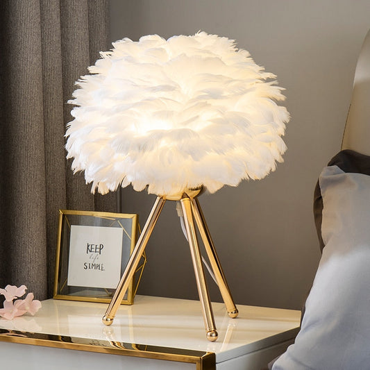 Skorter | Romantic Feather Table Lamp Modern Nightstand Lamp Living Room Café Decoration Wedding Christmas Gift Ostrich Feather Light