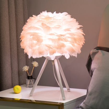 Skorter | Romantic Feather Table Lamp Modern Nightstand Lamp Living Room Café Decoration Wedding Christmas Gift Ostrich Feather Light