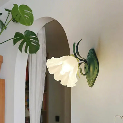 Skorter | LED Lily of the Valley Flower Wall Lamp - Decorative Floral Light Fixture for Living Room & Bedroom Decor