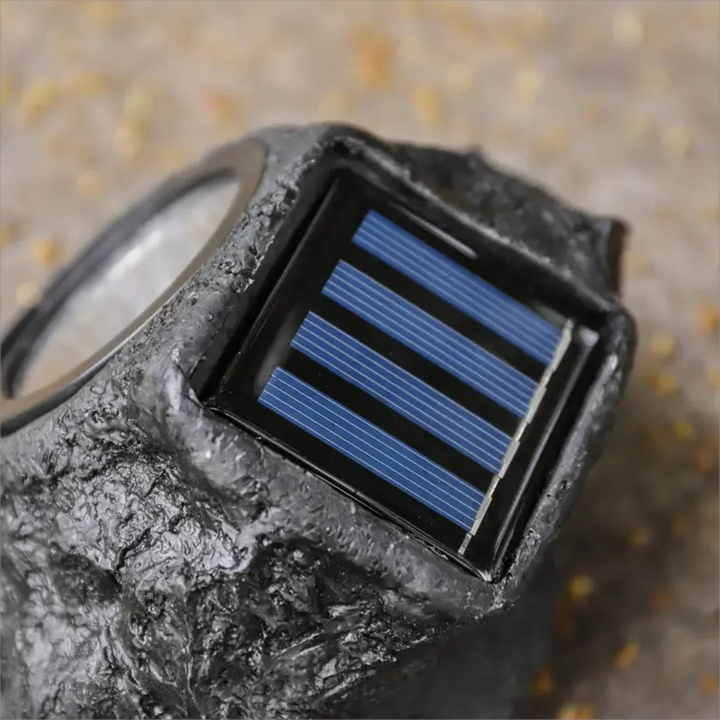 Skorter | Waterproof Outdoor Solar Rock Spotlight Lamps