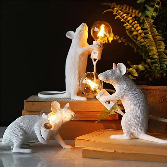 Skorter | Nordic Mouse LED Night Light – Playful Resin Table Lamp for Bedroom and Home Decor