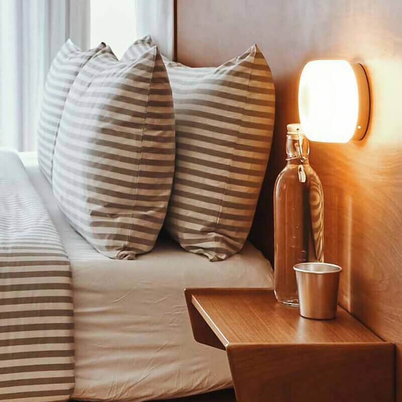Skorter | Futuristic and unique solid Plexiglass wall lamp