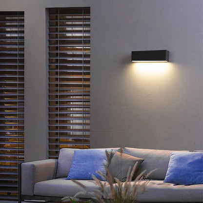 Skorter | GardenLux – Elegant Wall Lamp for Garden with Luxurious Glow