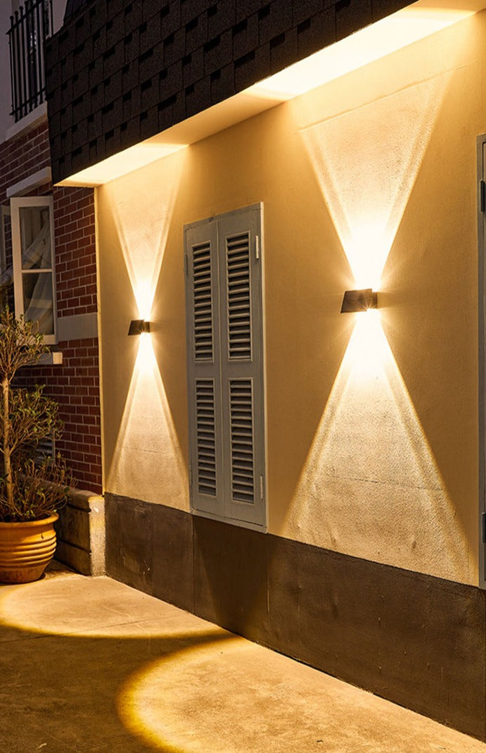 Skorter | SolarRay – Sleek Solar Wall Lamp for Stylish Exteriors