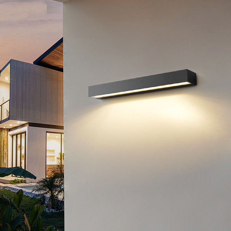 Skorter | GardenLux – Elegant Wall Lamp for Garden with Luxurious Glow
