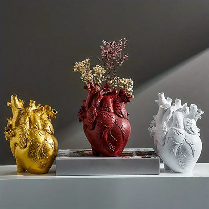 Skorter | Elvase - Heart-shaped ceramic vase