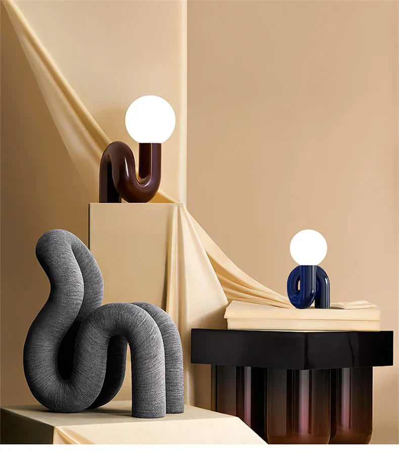 Skorter | Resin Curl Lamp