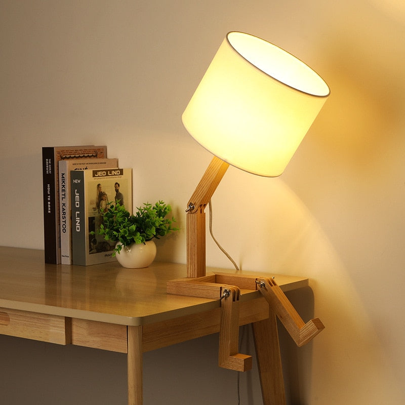 Skorter | Robot Form Wood Table Lamp