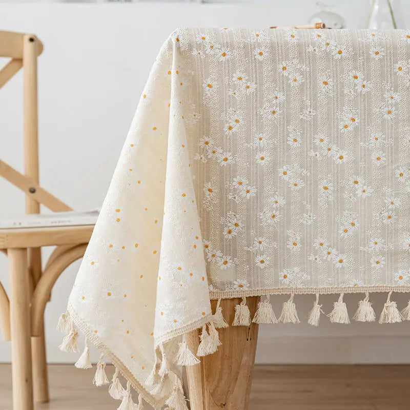Skorter | Floral tablecloth